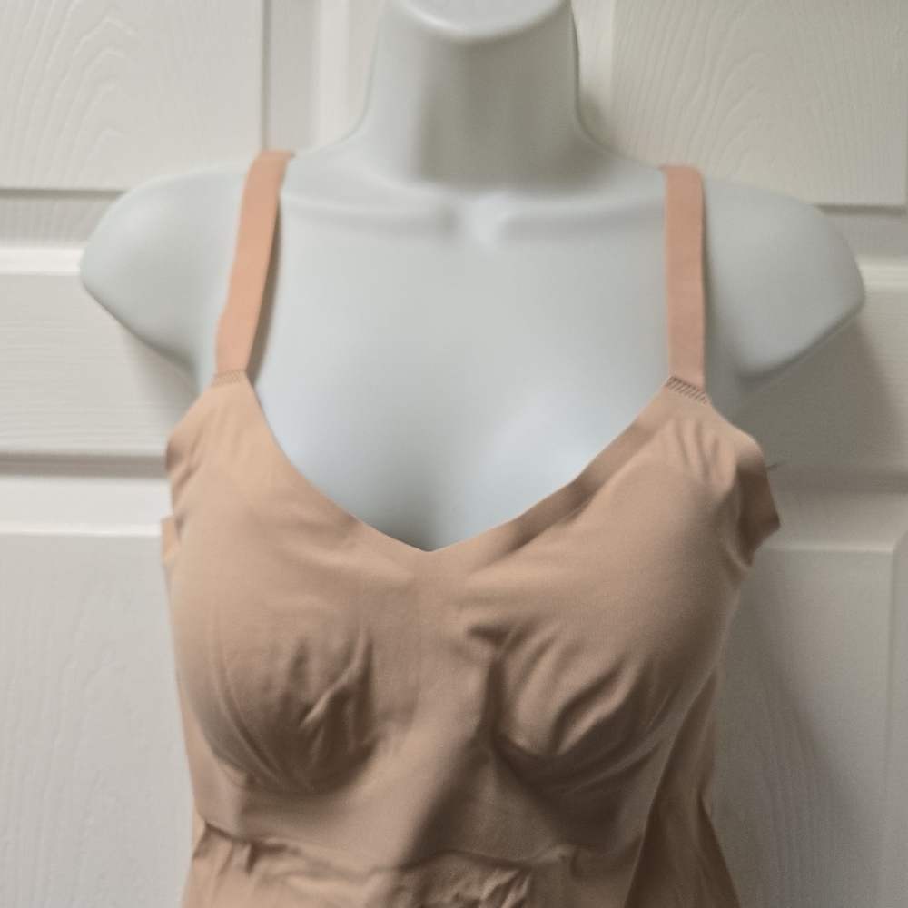 knix Nude Seamless Wireless Support Bodysuit - Picture 3 of 7